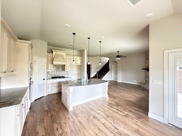 Photo - 1009 Tree Shadow Ln