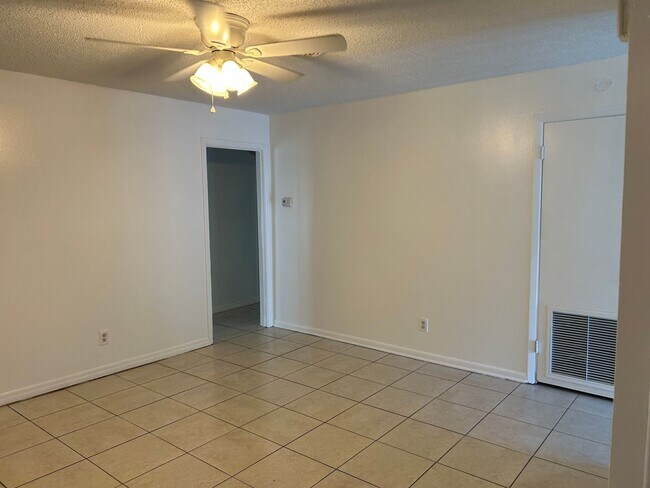 Photo - 3914 Rodby Dr
