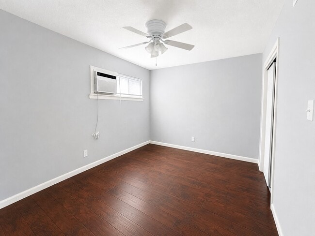 4624 Bell St Unit 7