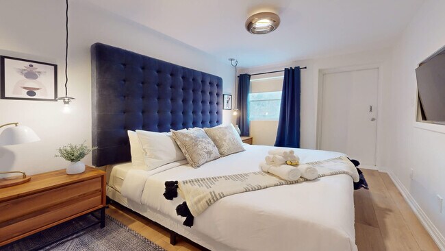 Photo - 1008 Queen St E Unit ID1227122P