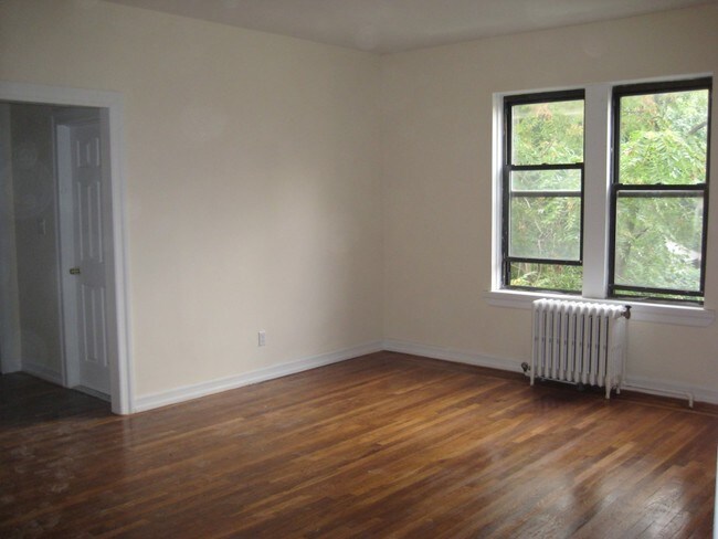 Photo - Stuyvesant Gardens