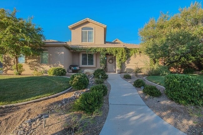 Building Photo - 674 Bear Claw Dr
