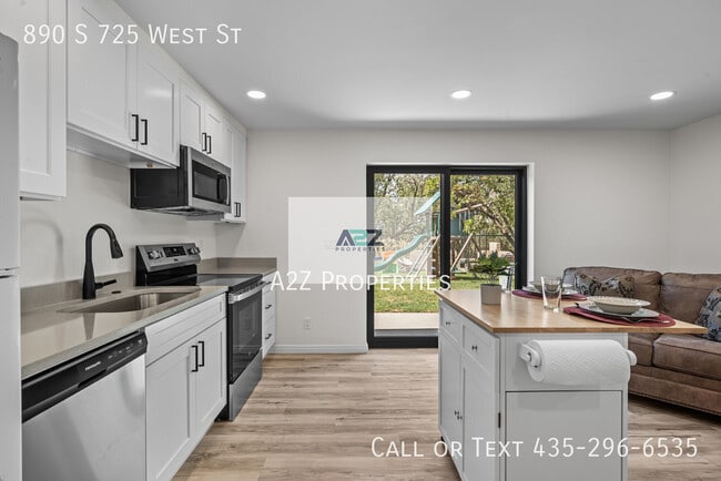 890 S 725 W St