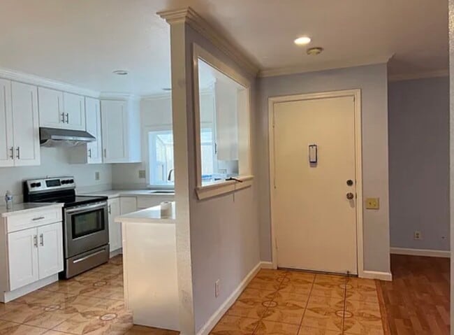 1775 Monrovia Dr