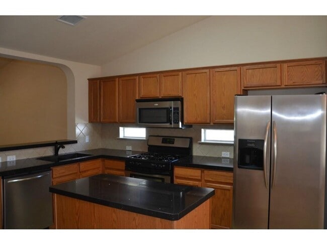 Photo - 1511 Legend Oaks Ln