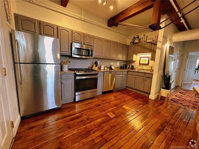Building Photo - 145 Canal St E Unit 317 Rental