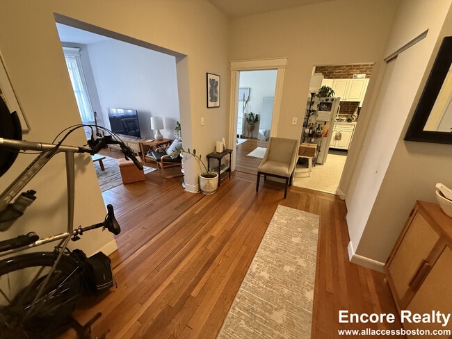 41 Stearns Rd Unit 1