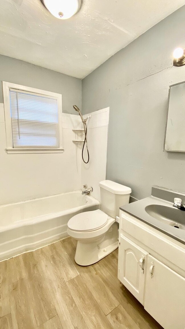 Photo - 2448 E 30th St