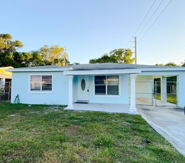 Building Photo - 3 Bedroom 1 Bathroom Single Family House