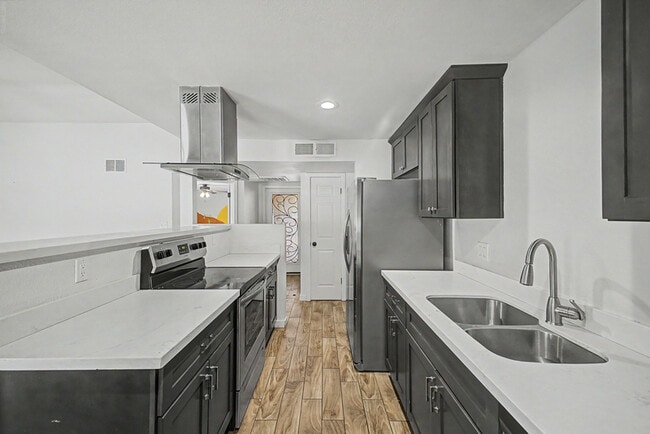 Photo - 13608 N 41st Pl