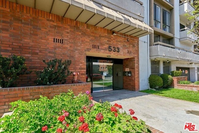 Photo - 533 S St Andrews Pl Unidad 321