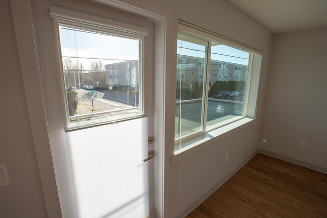 Photo - 303 Edmonds St Unit 301