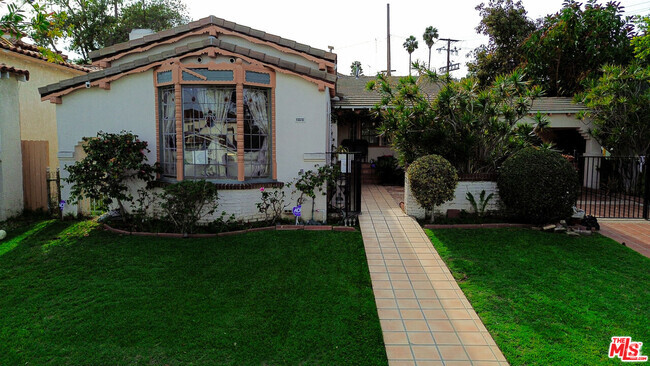 Building Photo - 4191 Angeles Vista Blvd Rental