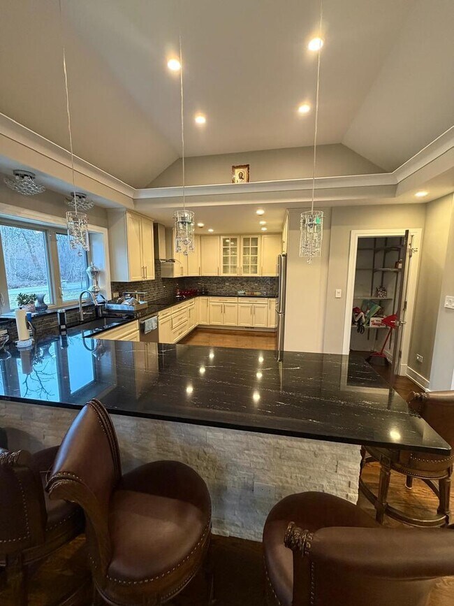 Photo - 4N150 Hawthorne Ave