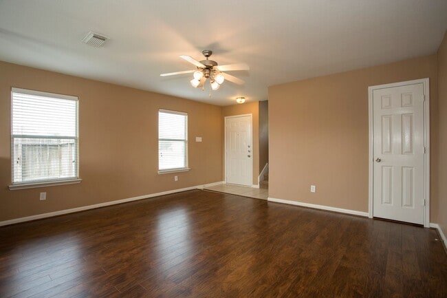 4302 Pecos River Dr