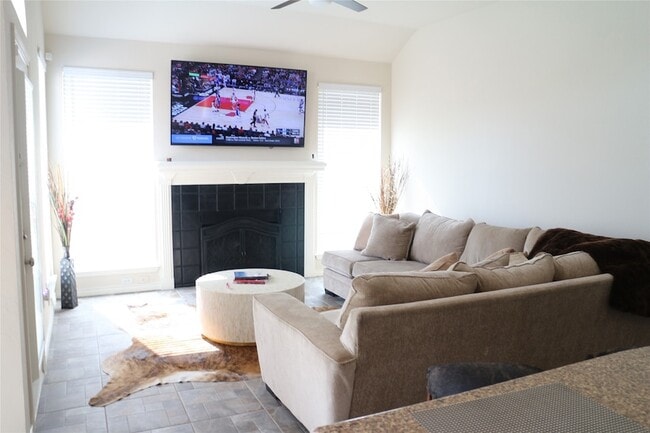 Photo - 1936 Gansett Dr