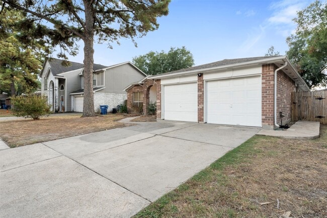 Photo - 28815 Binefield St