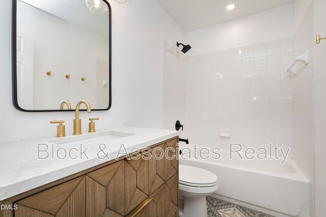 Photo - 100 Kirkeenan Cir