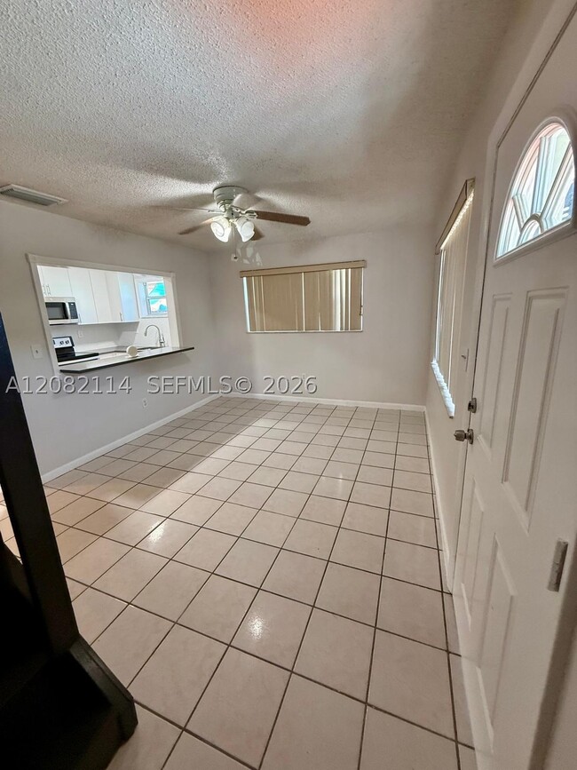 Photo - 2433 SW 11th St