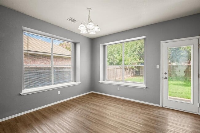 Photo - 706 Johnny Bench