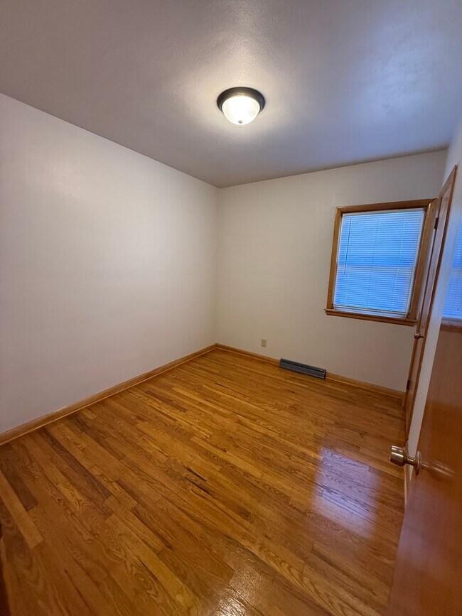 Photo - 834 S 20th St