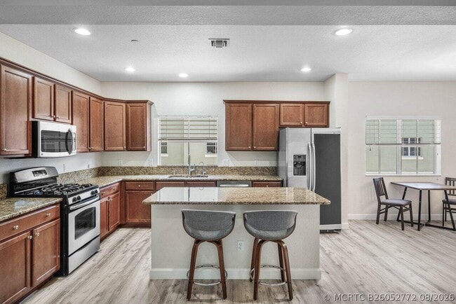 Photo - 48 NW Hawthorne Pl