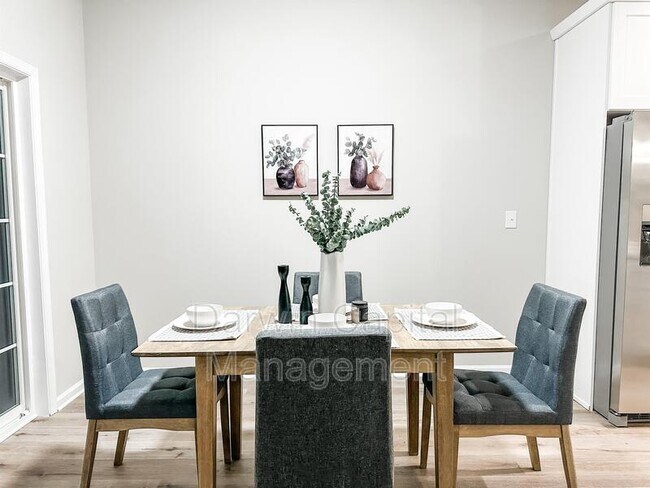 Photo - 385 N Tuckahoe Rd