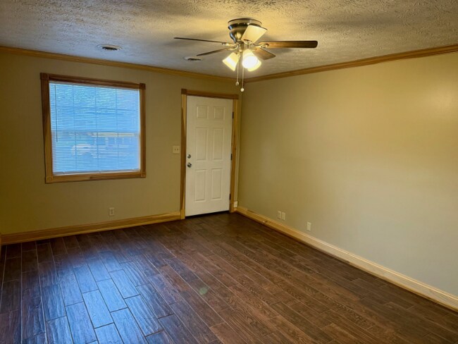 Photo - 1616 Spring Valley Dr Unidad Park Place 40