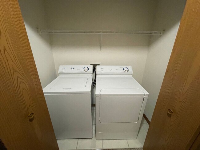 Photo - 2 Bedroom, 2 Bath Duplex In Lindberg Village