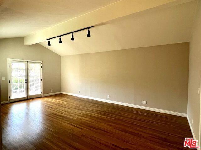 Photo - 401 Kings Rd