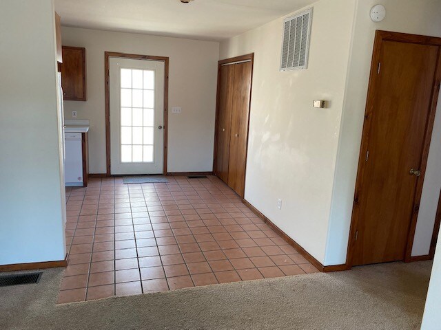 201 E Avenue B