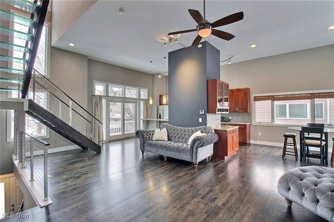 Photo - 2239 City View Dr