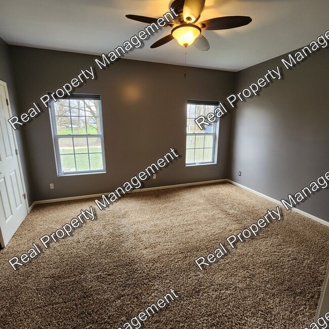Photo - Well Kept 4 Bedroom Home