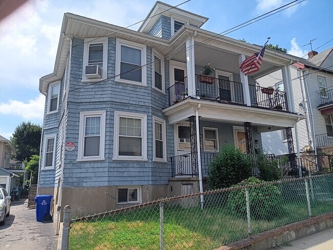 Building Photo - 36 Bigelow St Unit 1 Rental