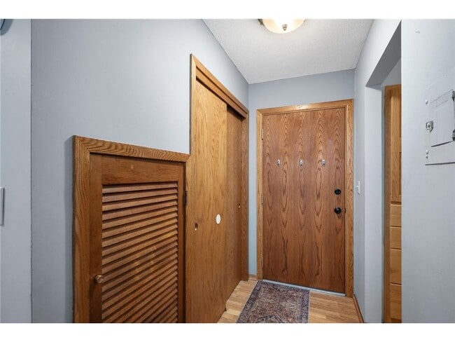 Photo - 2220 Midland Grove Rd Unit 302