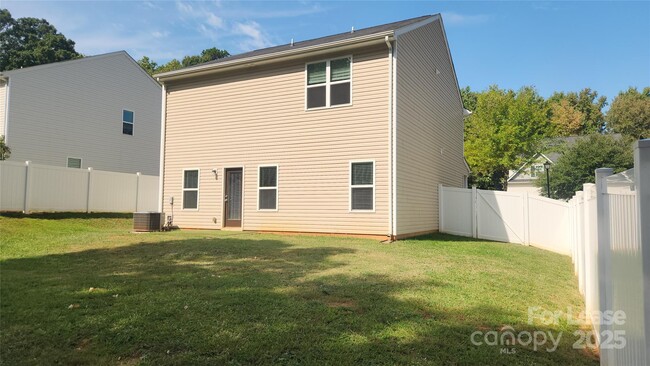 Photo - 6234 Sydney Mae Ln