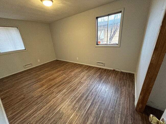 Photo - 21 Pennsylvania Ave