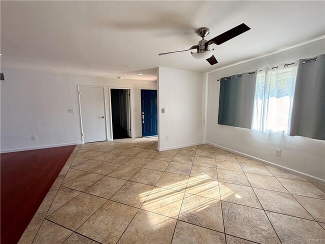 Photo - 13416 Glenoaks Blvd