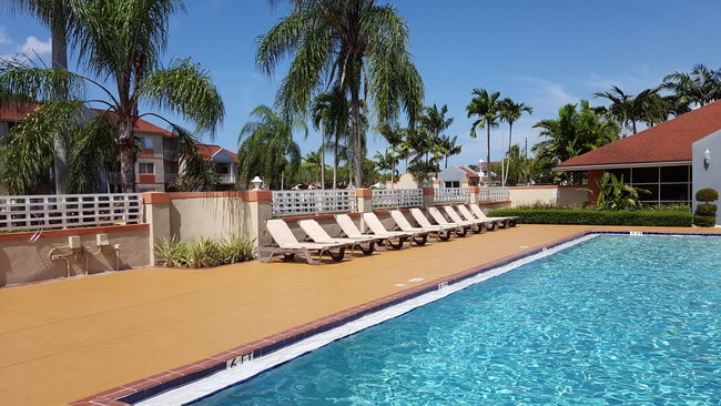 Photo - 18850 NW 57th Ave Unidad 206