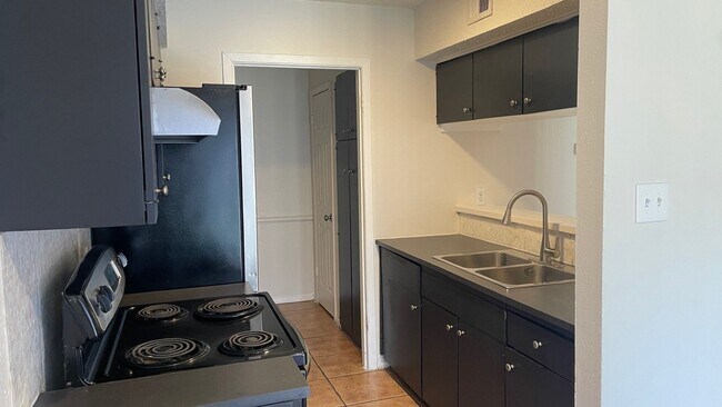 Photo - 1705 Coronado Hills Dr Unit B