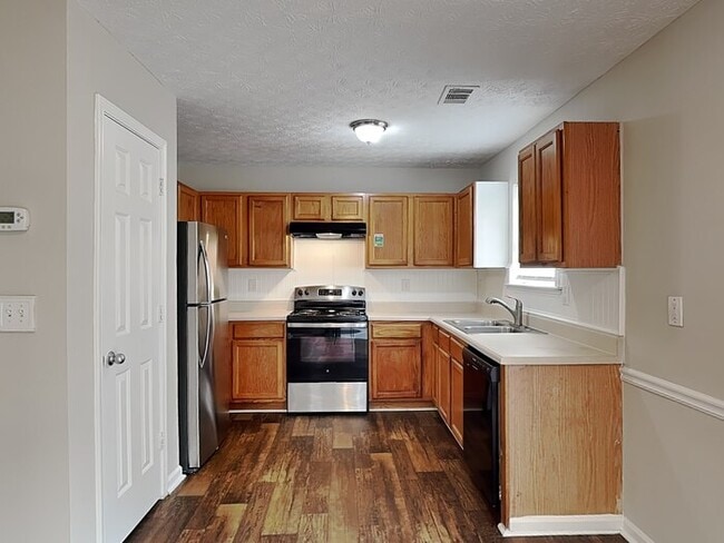 Photo - 488 Old Tree Dr