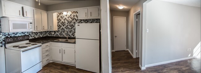 Photo - Bear Landing - Waco Trio