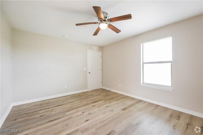 Building Photo - 2815 57th St W Rental