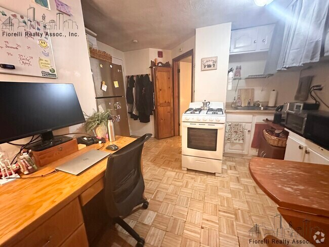Building Photo - 56 Prince St Unit 2 Rental