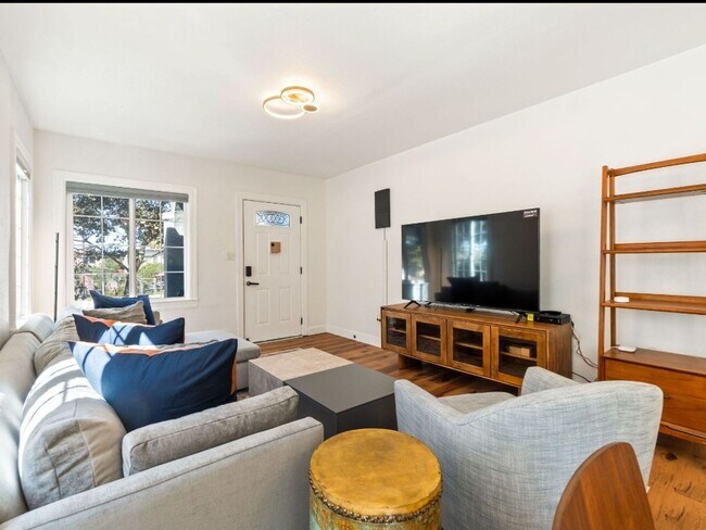 Photo - 2 Bedroom with a New Multimedia Room- Sing...