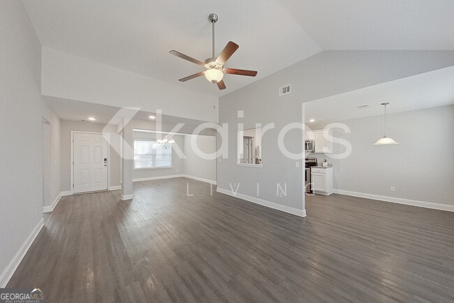 Photo - 228 Western Red Cedar Dr