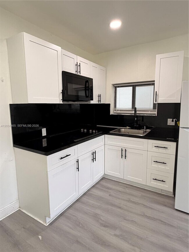 Photo - 3115 SW 18th St Unit 3117