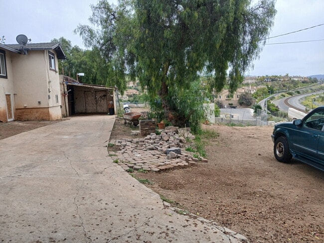 Photo - 2530 Cherimoya Dr