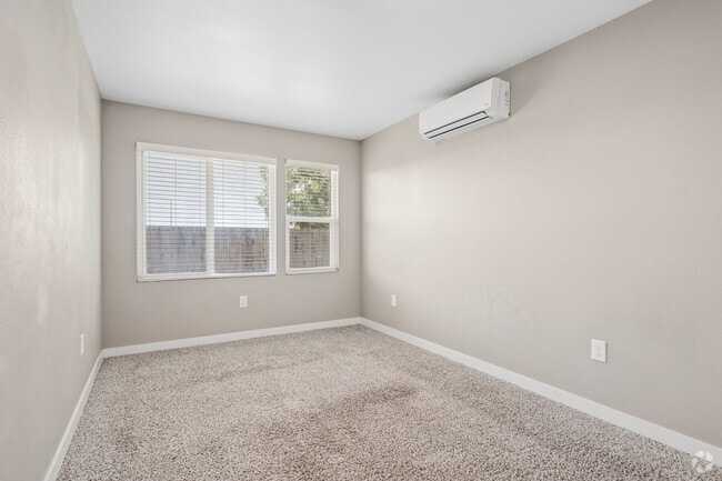 1BR, 1BA - 588SF - Bedroom - North Gateway Apartments