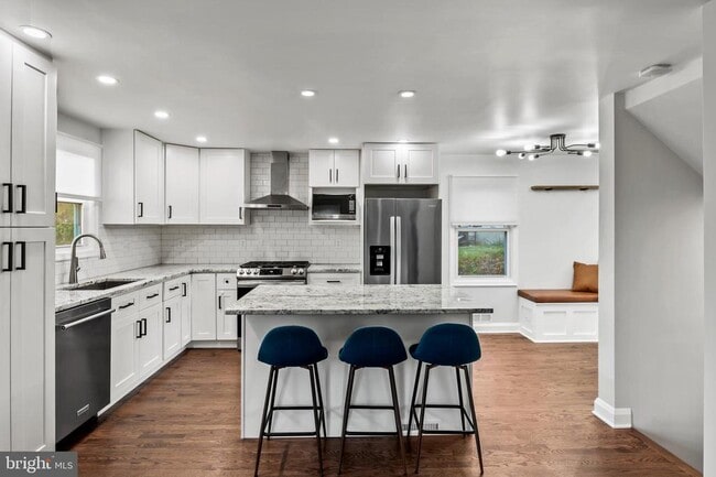 Photo - 5911 Brackenridge Ave